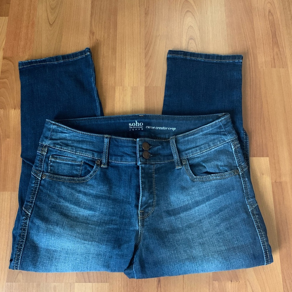 Soho NY & Co Curve Creator Crop Jeans
